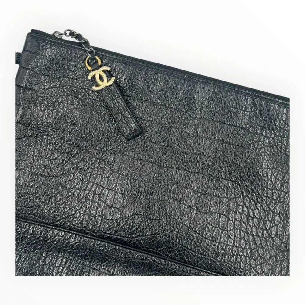CHANEL elevate your